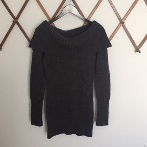 Guess gray off the shoulder sweater dress